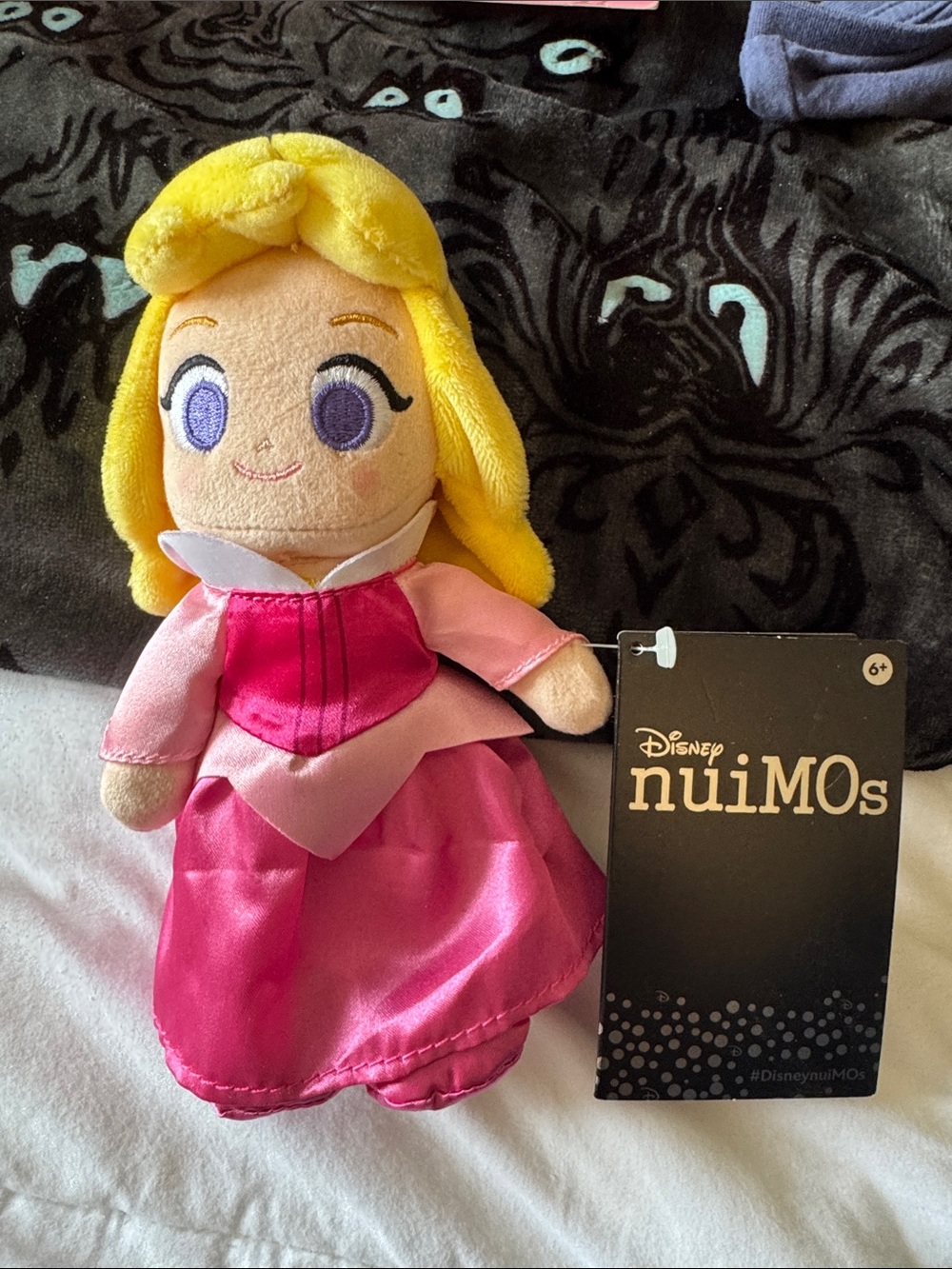 Disney Nuimos Princess Aurora, sleeping beauty NWT